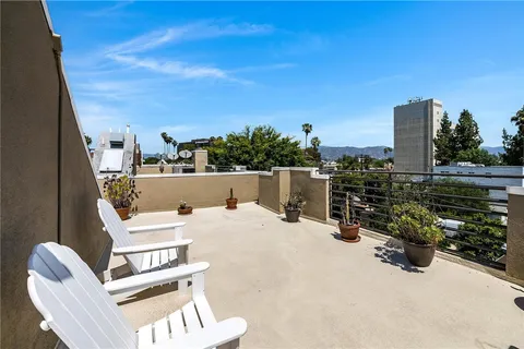 MLS: SR26087855
