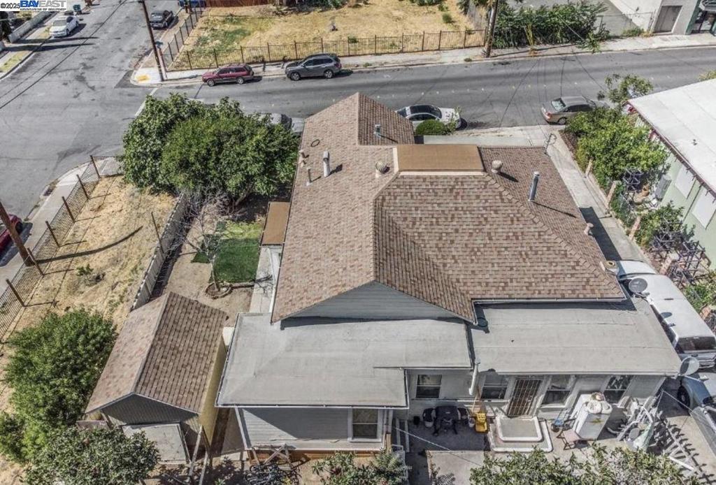 Don't miss it. Here is the Beautiful 2BR+large living room+office and 1 full Bath unit 819 Apply with RentSpree https://apply.link/yUHqRmY