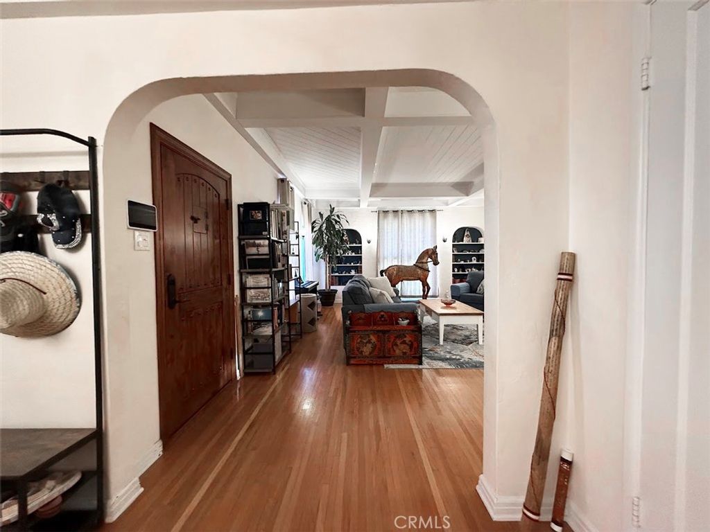 Photo of 989 Coronado Drive, Glendale, CA 91206 (MLS # GD25237481)