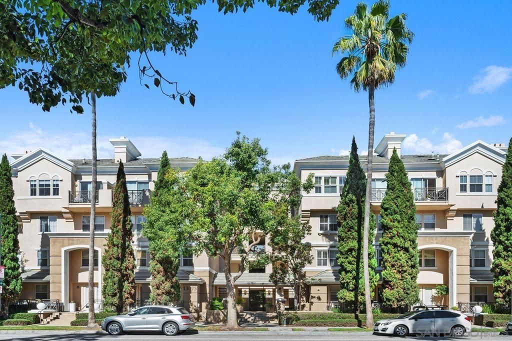 Photo of 13075 Pacific Promenade #318, Playa Vista, CA 90094 (MLS # 250041960SD)