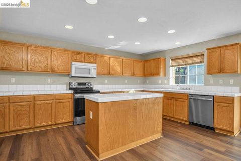 Tiny photo for 2004 2004 Hedge Way Ave, Brentwood, CA 94513 (MLS # 41126349)