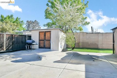 Tiny photo for 2004 2004 Hedge Way Ave, Brentwood, CA 94513 (MLS # 41126349)