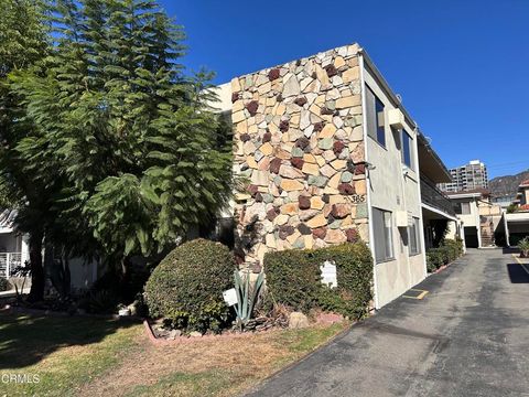 Photo of 365 W Milford Street #3, Glendale, CA 91203 (MLS # P1-27030)
