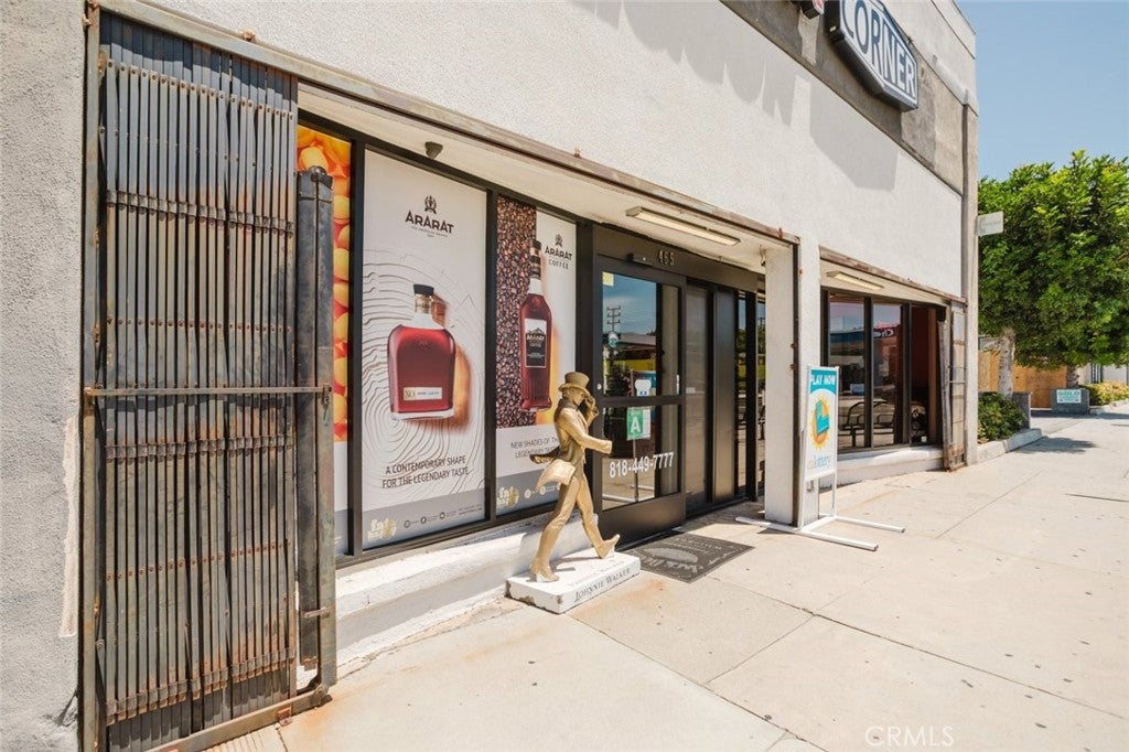 465 W Broadway