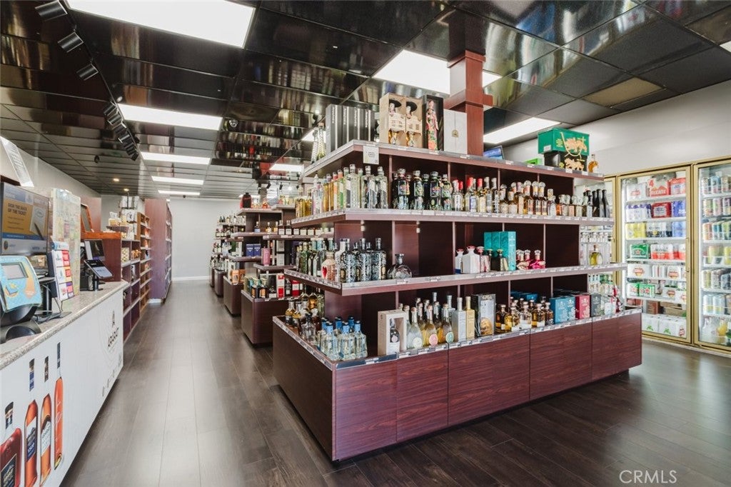 465 W Broadway