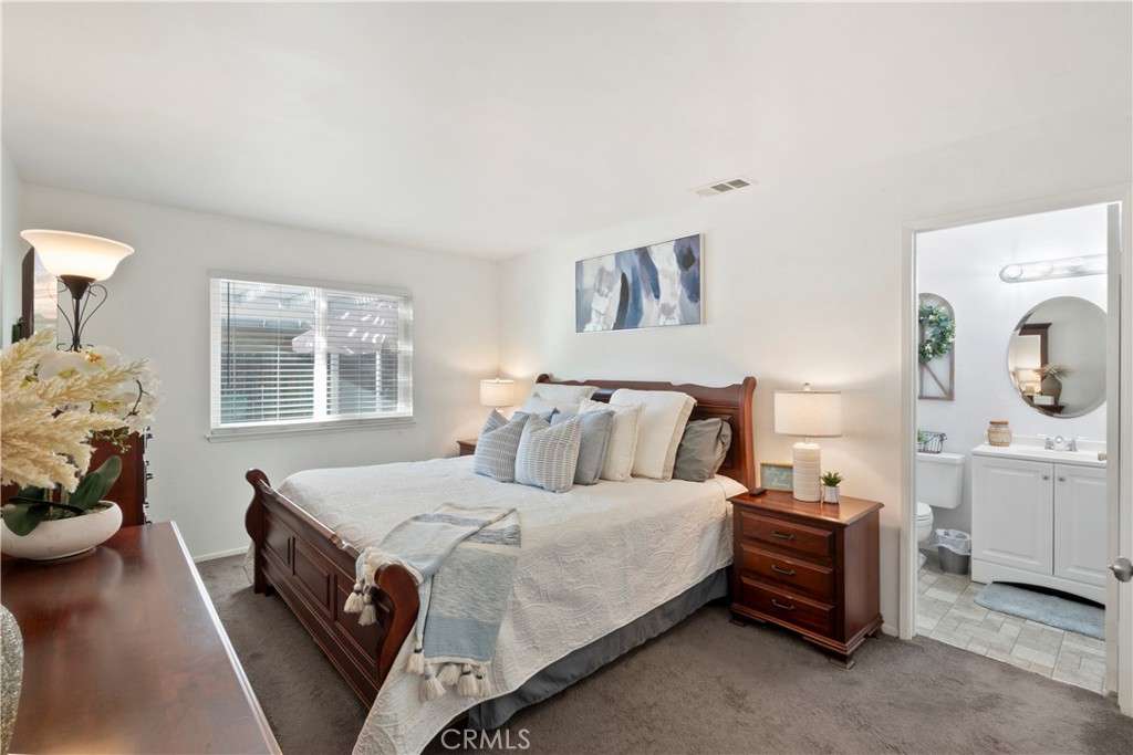 Village Grove/Border - Residential