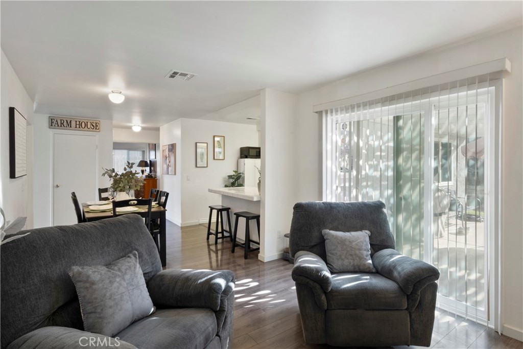 Village Grove/Border - Residential