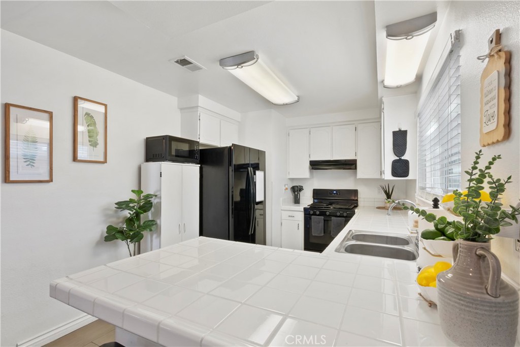 Village Grove/Border - Residential