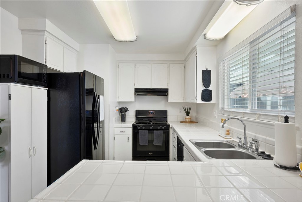 Village Grove/Border - Residential