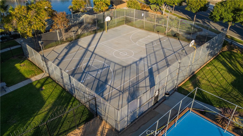 Village Grove/Border - Residential