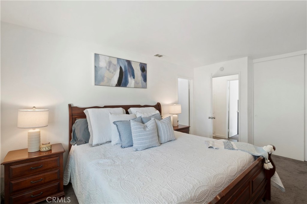 Village Grove/Border - Residential