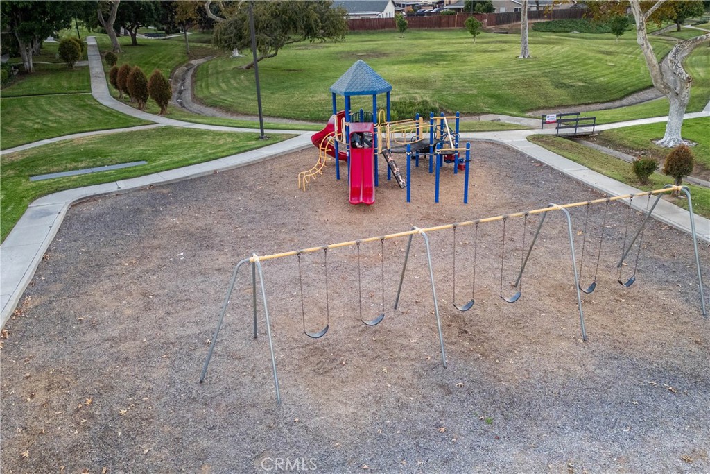 Village Grove/Border - Residential