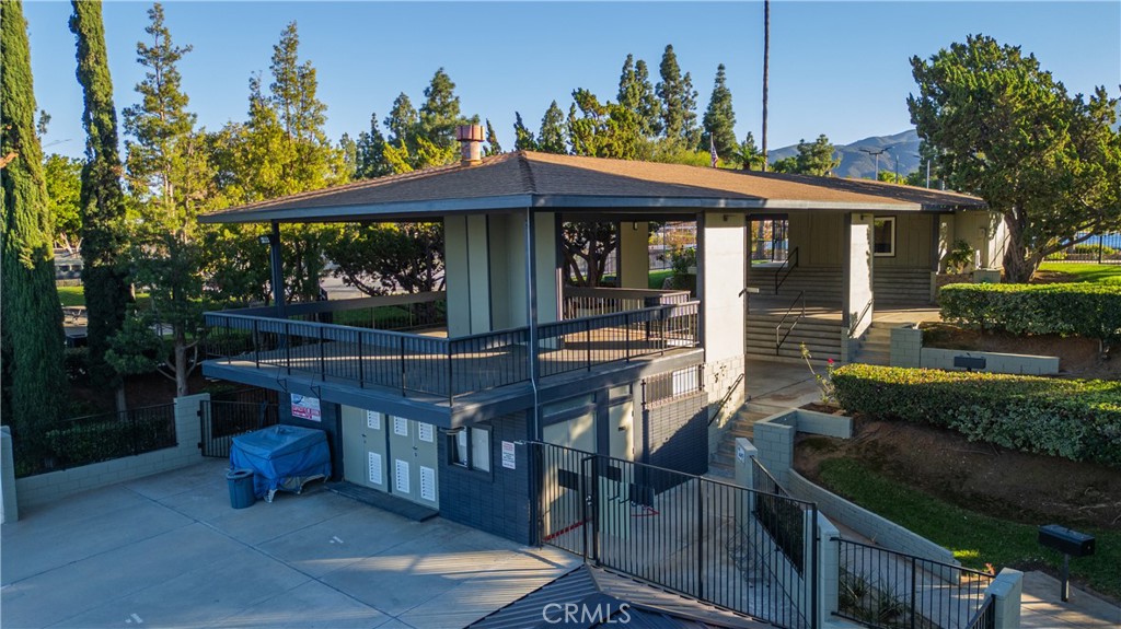 Village Grove/Border - Residential