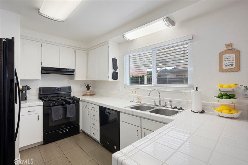 Village Grove/Border - Residential