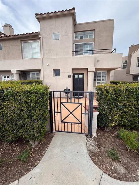 Photo of 33 Southwind, Aliso Viejo, CA 92656 (MLS # OC26084379)