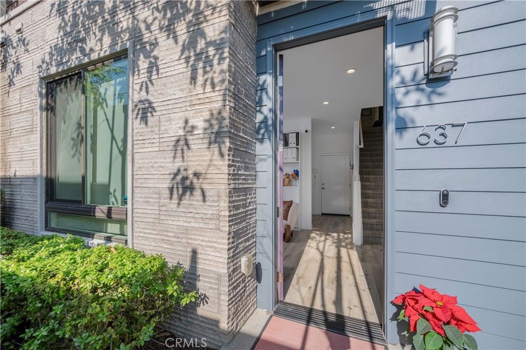 Photo of 637 Cardiff Reef, Costa Mesa, CA 92627 (MLS # NP25272565)