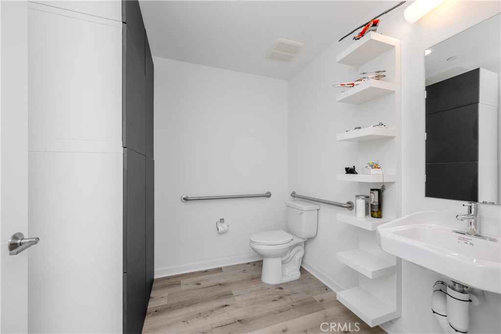 The Plaza at 17th West - Residential