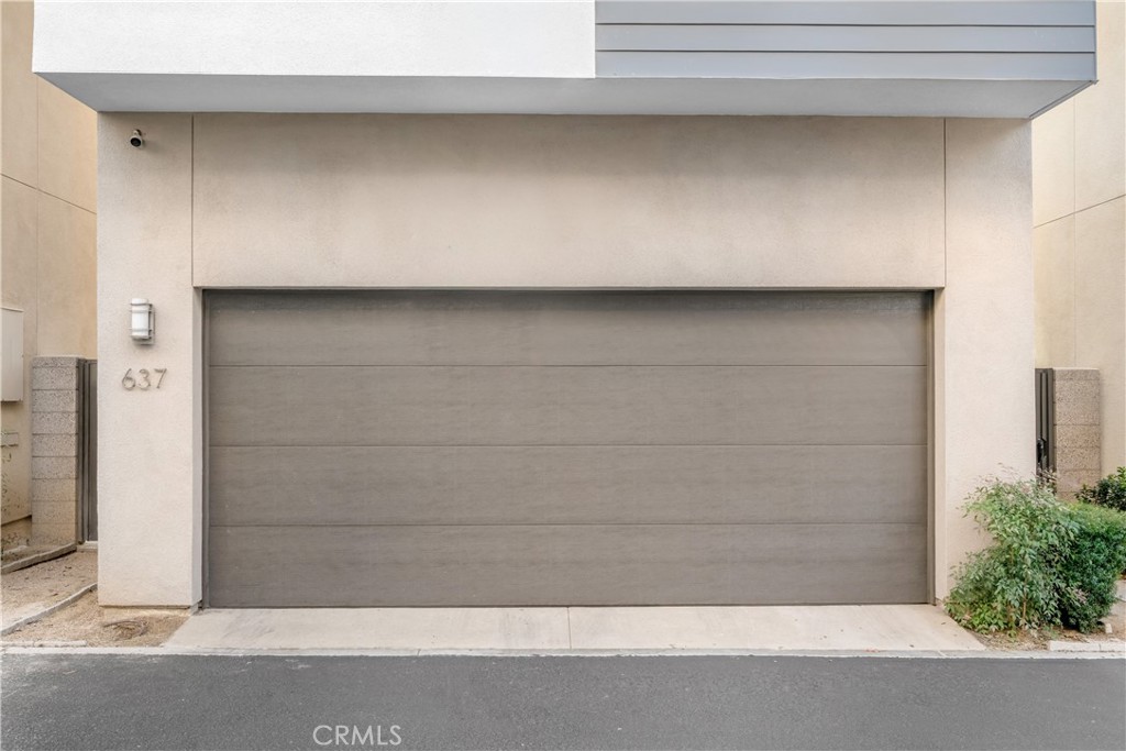 The Plaza at 17th West - Residential