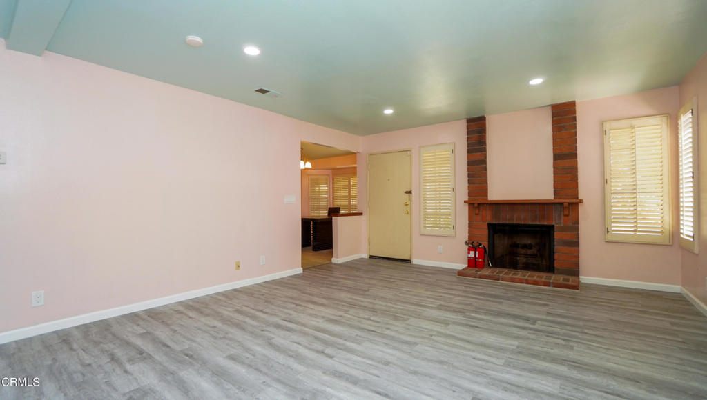 438 Las Palomas Drive