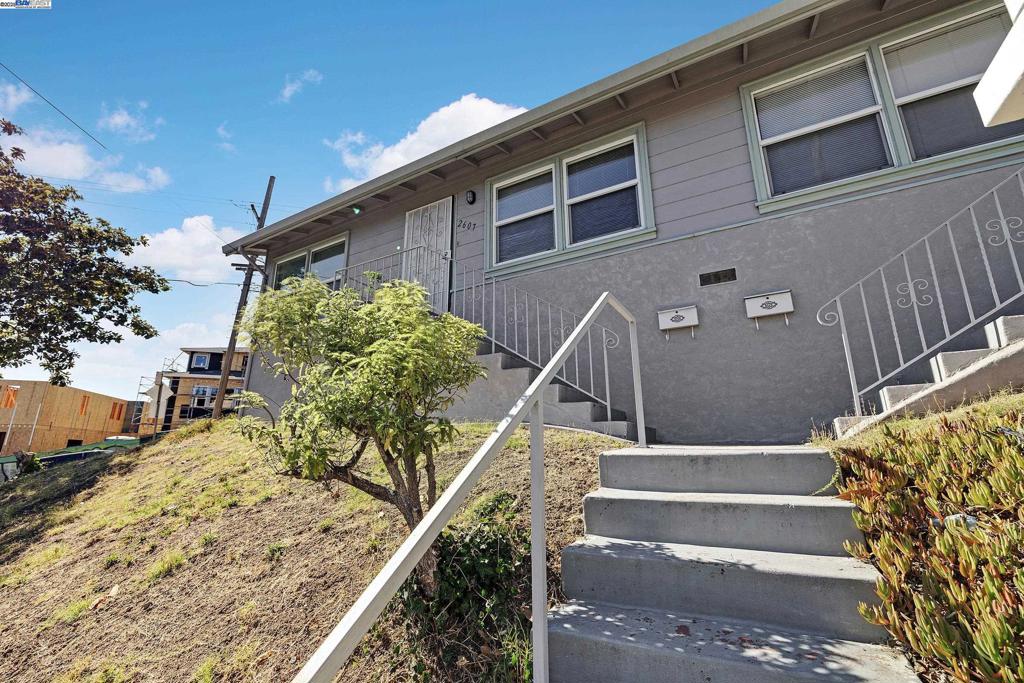 HIGHLAND TERRACE - Residential