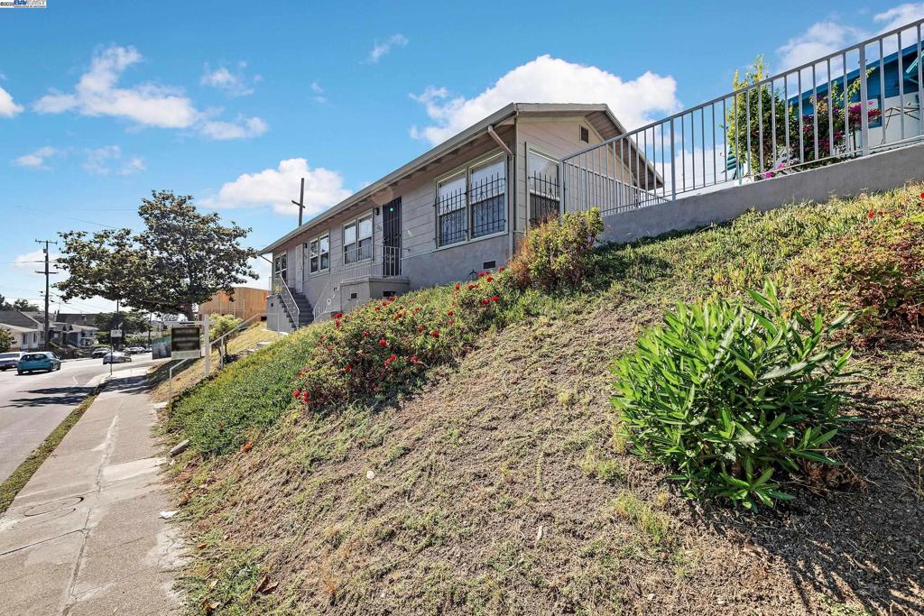 HIGHLAND TERRACE - Residential