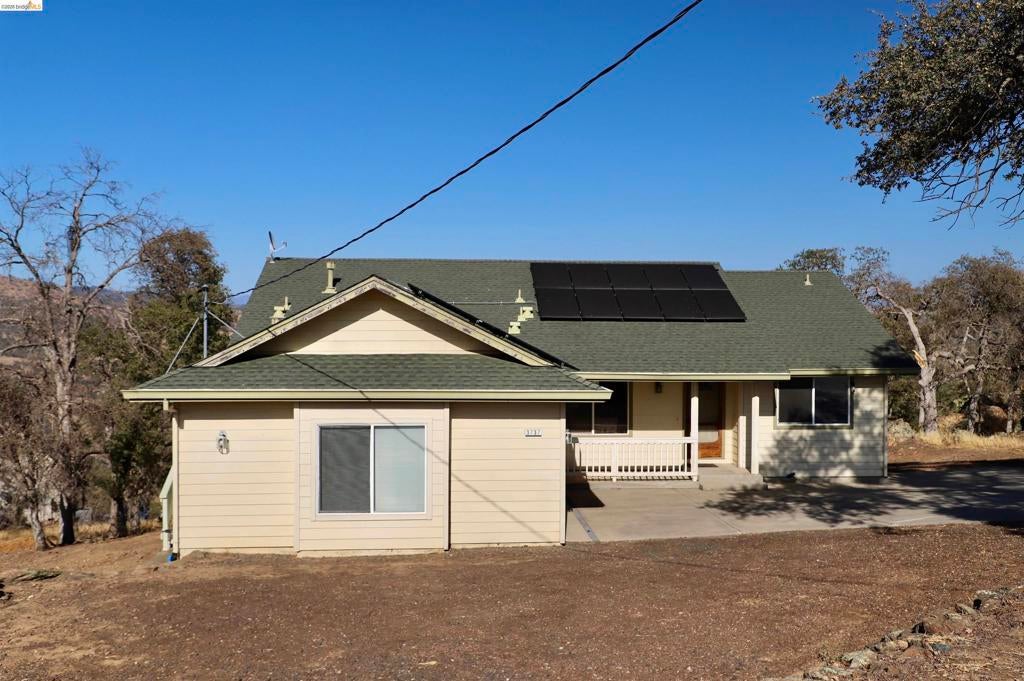 3737 Signal Hill