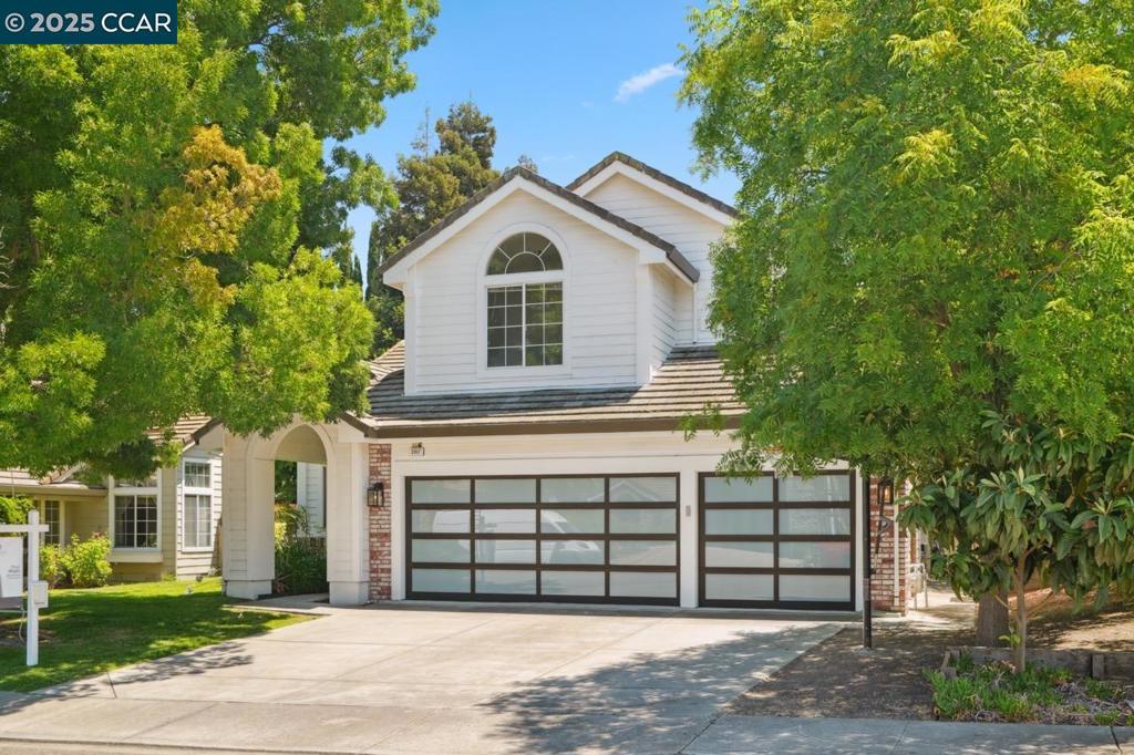 3907 Folsom Dr