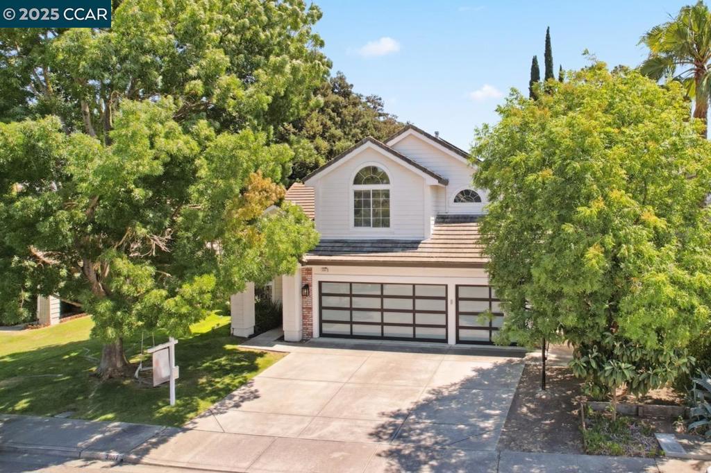 3907 Folsom Dr