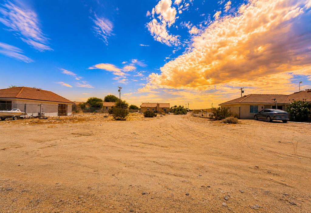 1285 Red Sea Avenue