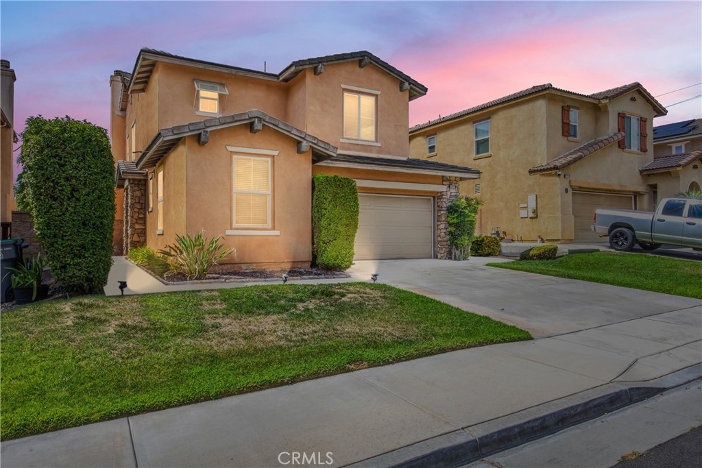 INVESTOR OPPORTUNITY!! This spacious 3-bedroom, 2.5-bath home offers 2,574 sq. ft. of living space and was built in 2005. The open floor plan features a kitchen island overlooking the family room with a cozy fireplace—perfect for entertaining or rental appeal. A versatile downstairs den/office can easily serve as a 4th bedroom.
Upgrades include durable vinyl plank flooring downstairs, neutral carpet with upgraded padding upstairs, and tile in the bathrooms. The large master suite boasts a Jacuzzi tub for ultimate relaxation. Additional highlights include a 2-car attached garage, a low-maintenance 4,792 sq. ft. lot, and a cul-de-sac location in desirable Fairway Canyon.
The Fairway Canyon HOA offers internet, clubhouse, gym, pool, and more. Conveniently located near shopping centers, restaurants, Morongo Golf Club, Trevino Park, Palmer Park, with quick access to I-10 & Hwy 60.
Whether you’re seeking a high-ROI rental or a value-add investment, this home delivers both opportunity and location!