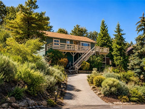 Photo of 1913 Pioneer Way, Pine Mountain Club, CA 93222 (MLS # SR26173092)