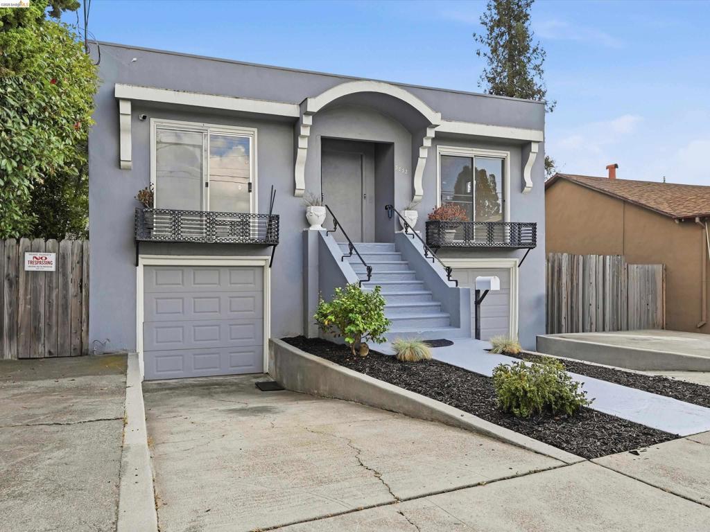 3832 38Th Ave