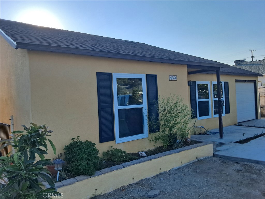 3 bedroom 2 bath has 1 car garage. Great area near schools Please read 3 apartments in rear of house
