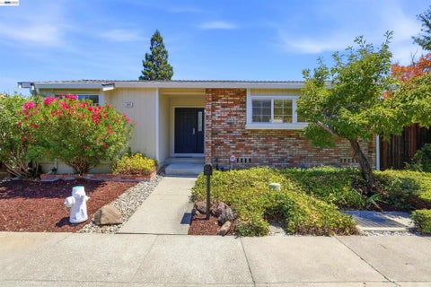 Photo of 835 Luz Ct CT, Danville, CA 94526 (MLS # 41144645)