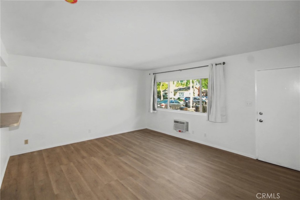 1010 E 32nd
