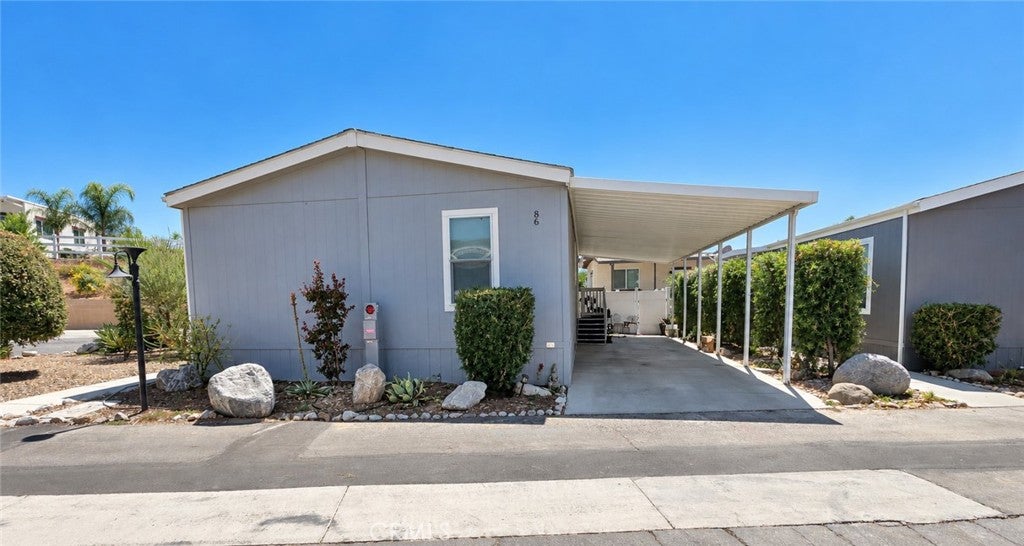 1134 Villa Calimesa Lan
