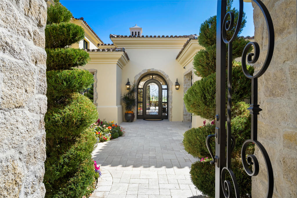 The Hideaway - Residential