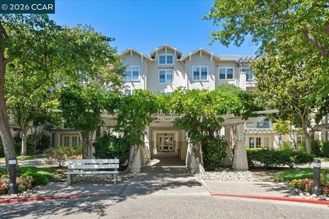 Photo of 1860 Tice Creek Dr Dr #1420, Walnut Creek, CA 94595 (MLS # 41121221)