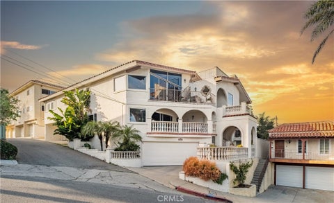 Photo of 3935 Bluff Place, San Pedro, CA 90731 (MLS # PV26046318)