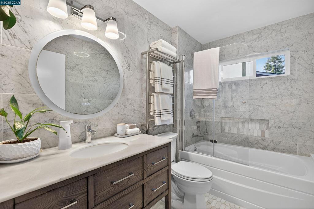 IVY DRIVE AREA - Residential