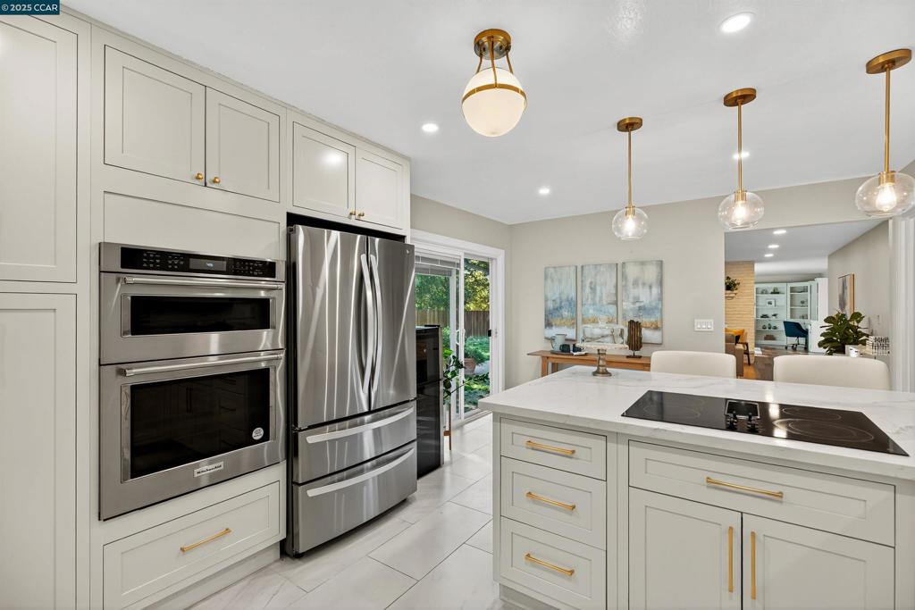 IVY DRIVE AREA - Residential