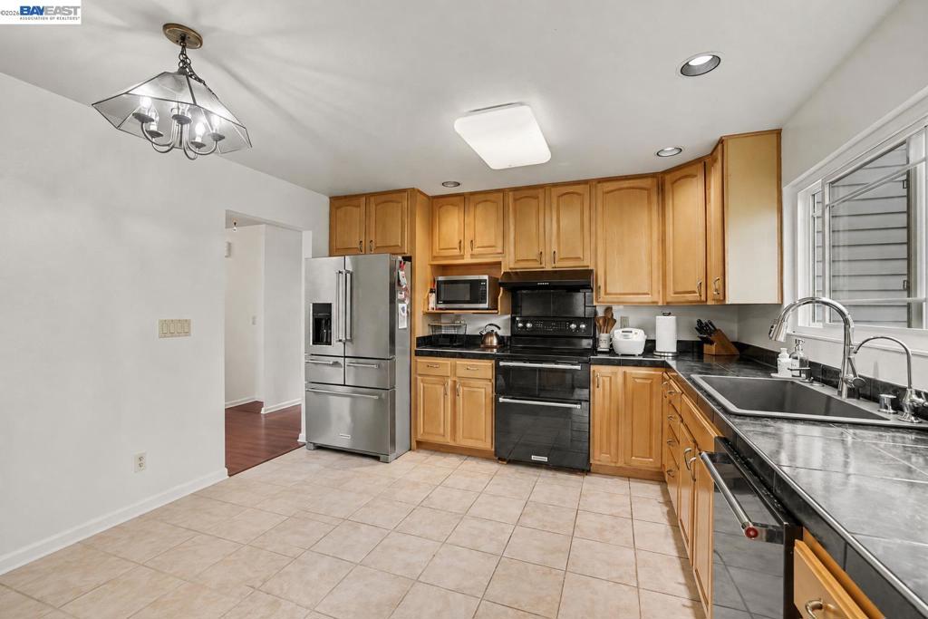 127 Catalpa Ct