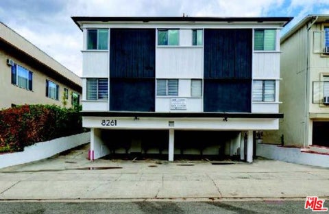 Photo of 8261 Norton Avenue, Los Angeles, CA 90046 (MLS # 26102226)