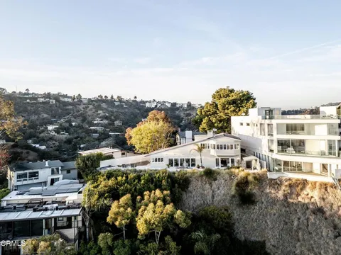 8326 Grand View Drive, Los Angeles, CA 90046 - MLS#: P1-24167