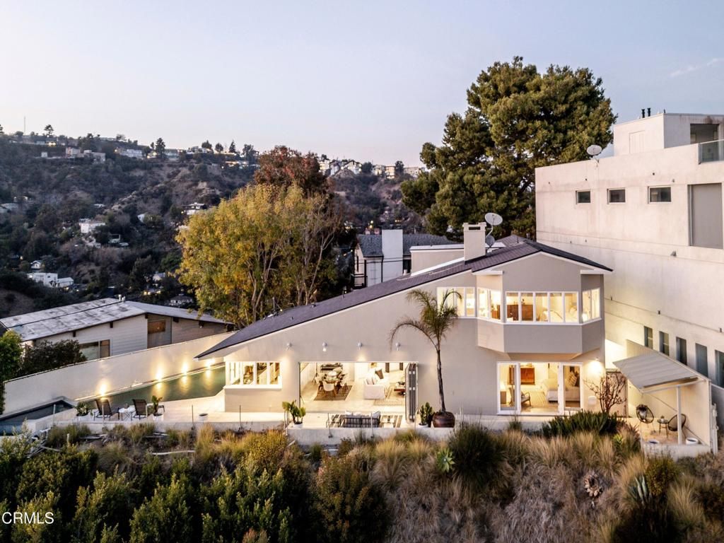 Photo of 8326 Grand View Drive, Los Angeles, CA 90046 (MLS # P1-24167)