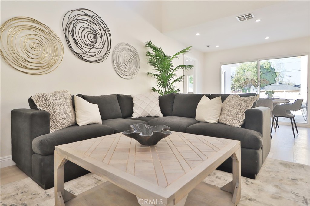 Properties 3 22131 1/2 Victory