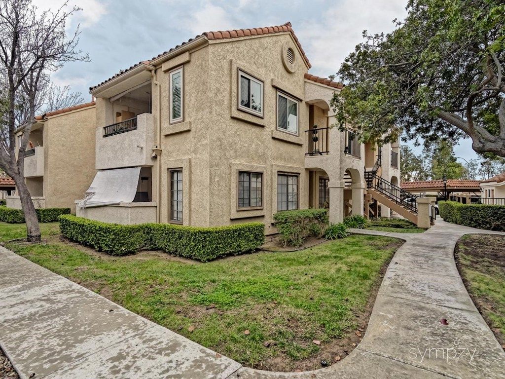 listing image 130723228061970035734