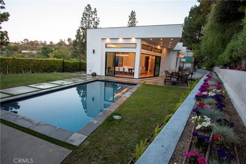 4737 Dunas Lane Tarzana CA 91356