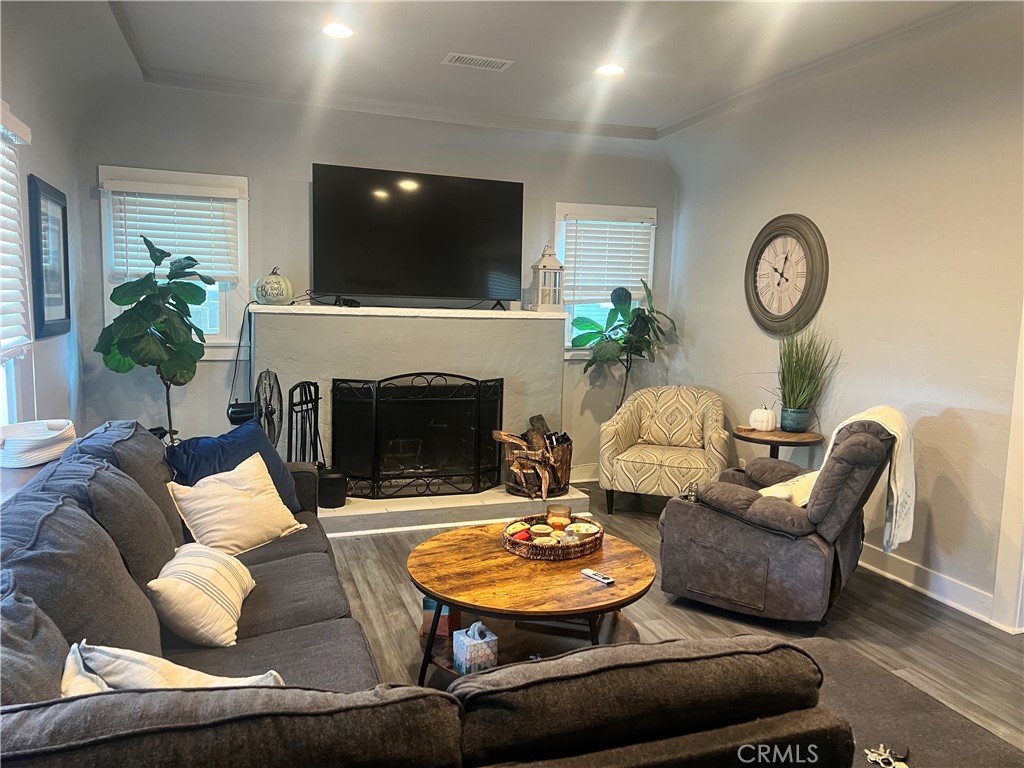 288 290 Mariposa Avenue