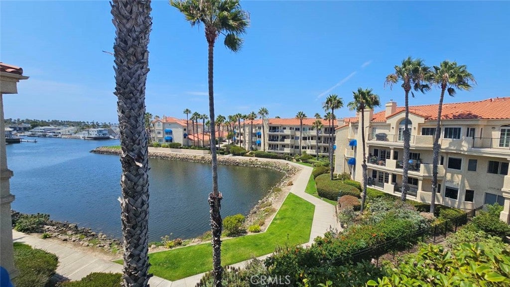4235 Harbour Island